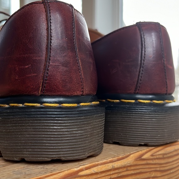 Dr. Marten Oxford  UK Size 9 - Picture 4 of 13